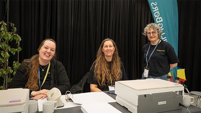 Heydi Baltzer, Pia Søberg Elkjær og Else Marie Munther står klar 